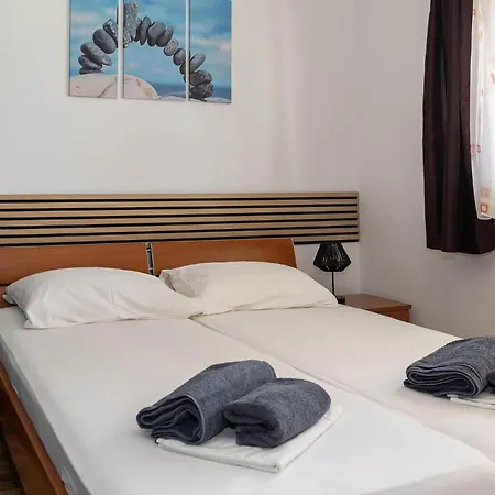 2 Bedroom Stunning In