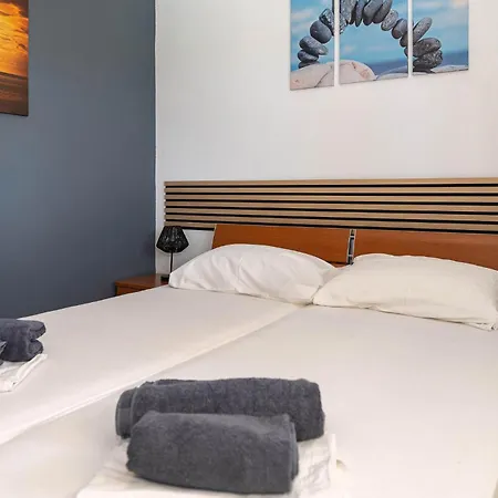 Apartament 2 Bedroom Stunning In